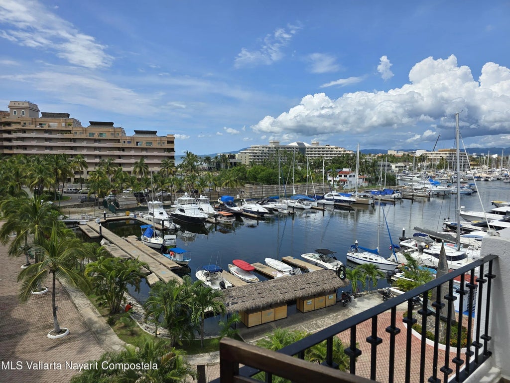 S/n Paseo De La Mar Y 5 De Febrero 35 El Muelle, Riviera Nayarit