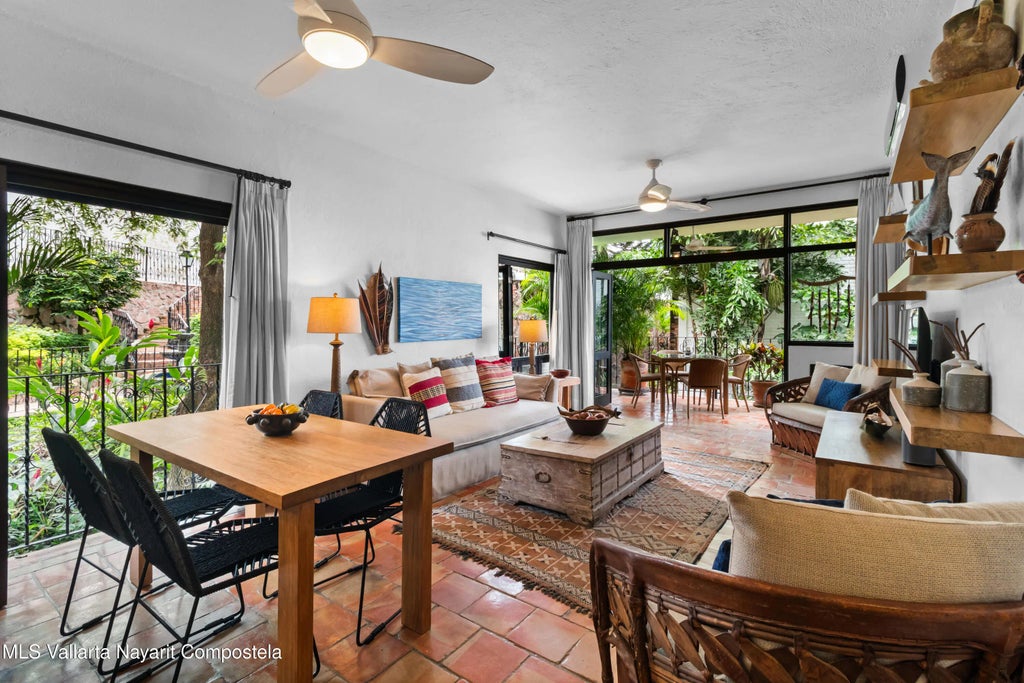 323 Josefa Ortiz De Dominguez 321 321, Puerto Vallarta