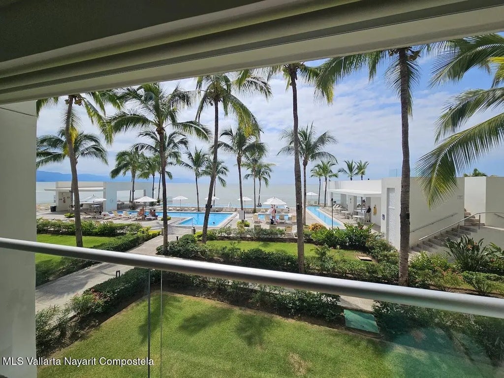 171 Febronio Uribe  Harbor 171 2006a Harbor 171, Puerto Vallarta