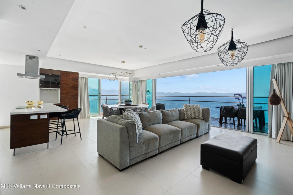 140 Av. De Las Garzas 1-2405 Icon, Puerto Vallarta