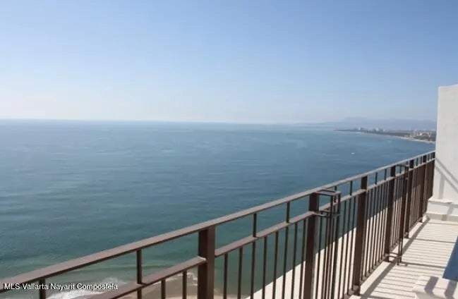 2477 Francisco Medina Ascencio 02 Grand Venetian Ph1-03, Puerto Vallarta