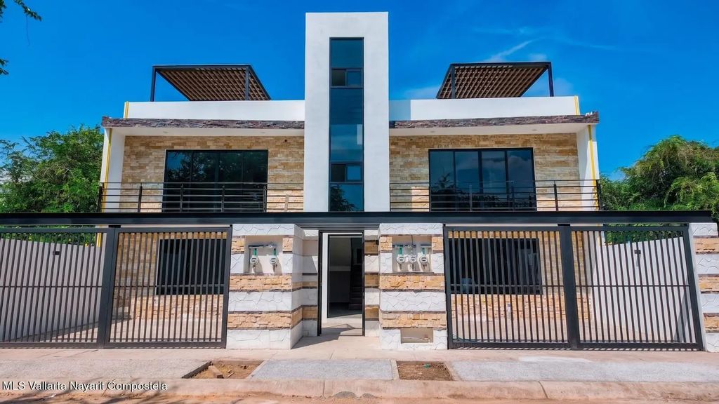 21 Guadalupe Esparza Gutierrez Ph 201 Haramara Bucerias, Riviera Nayarit