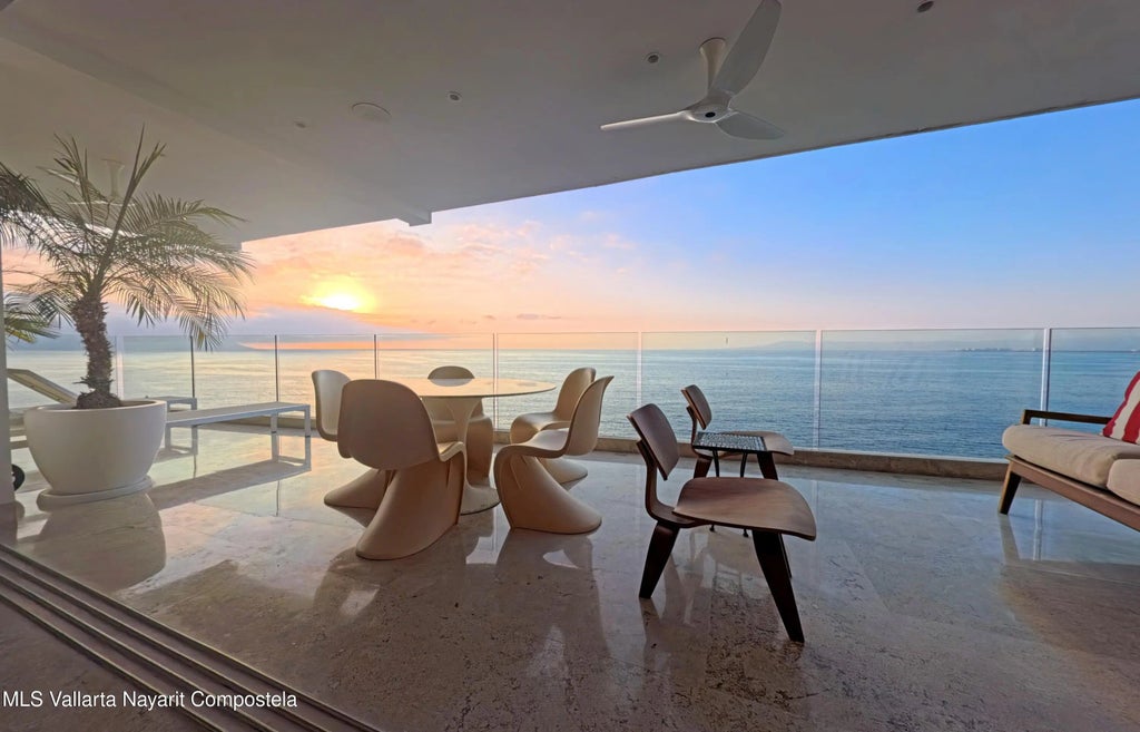 115 Leo 94 Sayan 94, Puerto Vallarta