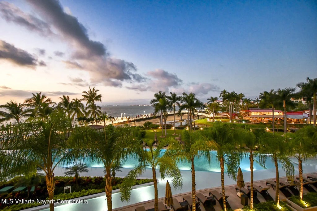 195 Aquiles Serdan 202 Molino De Agua 202, Puerto Vallarta