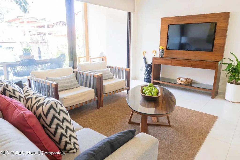 180 Basilio Badillo Basilio Badillo 410 Nayri 410, Puerto Vallarta