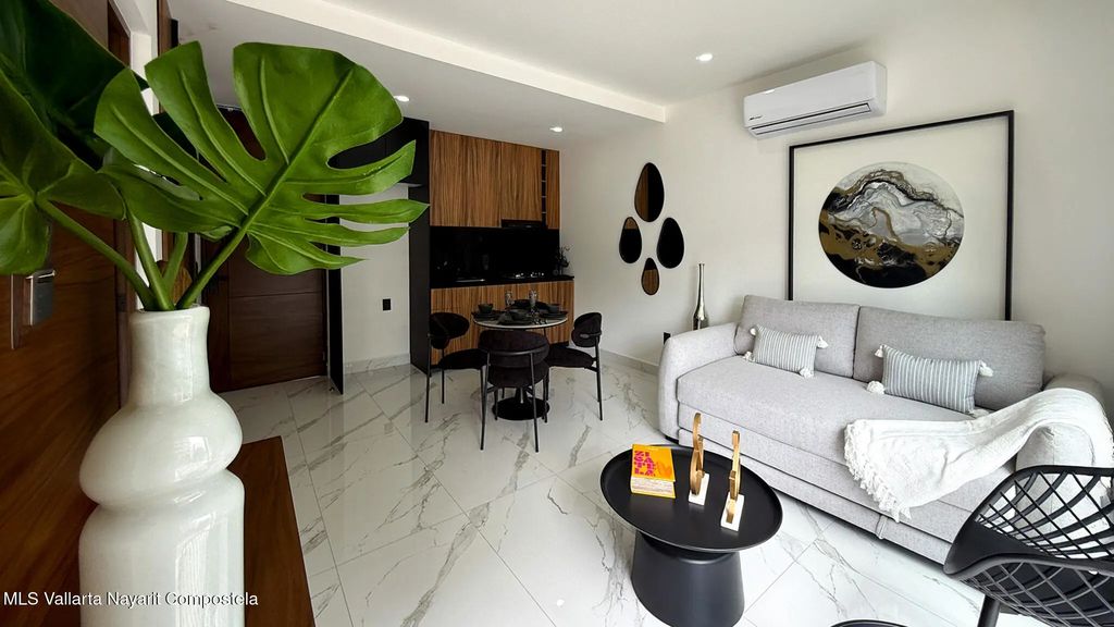 235 Havre 402 Timone U-402, Puerto Vallarta