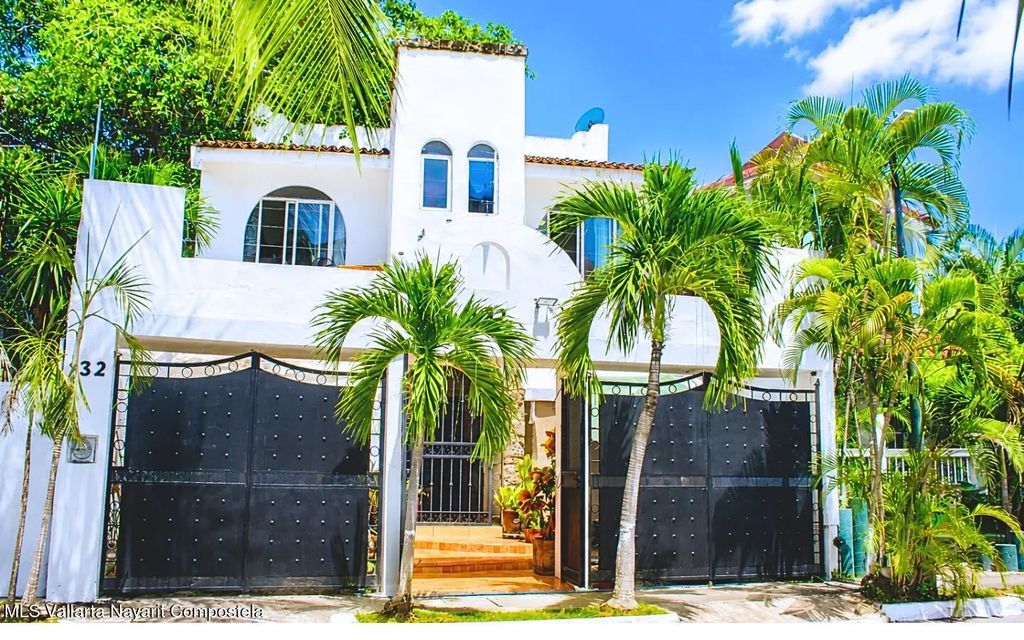 132 Paseo Pierre Faure Casa Montessori, Puerto Vallarta