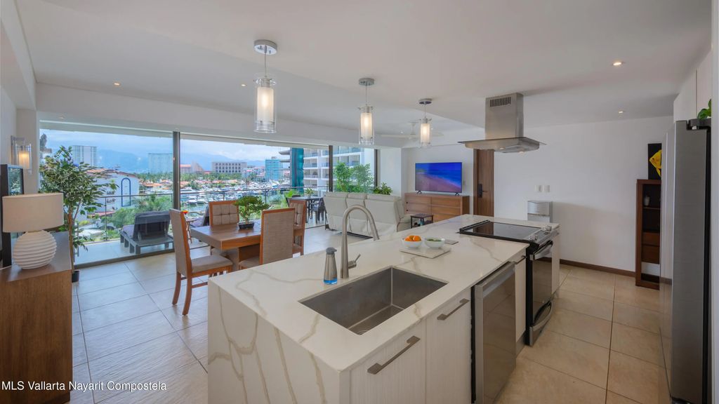 121 Av. Paseo De La Marina H-602 Nima Bay, Puerto Vallarta