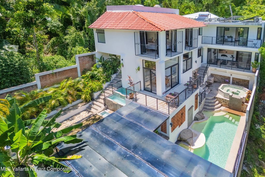460 Av. Richrad Burton Casa Mango, Puerto Vallarta