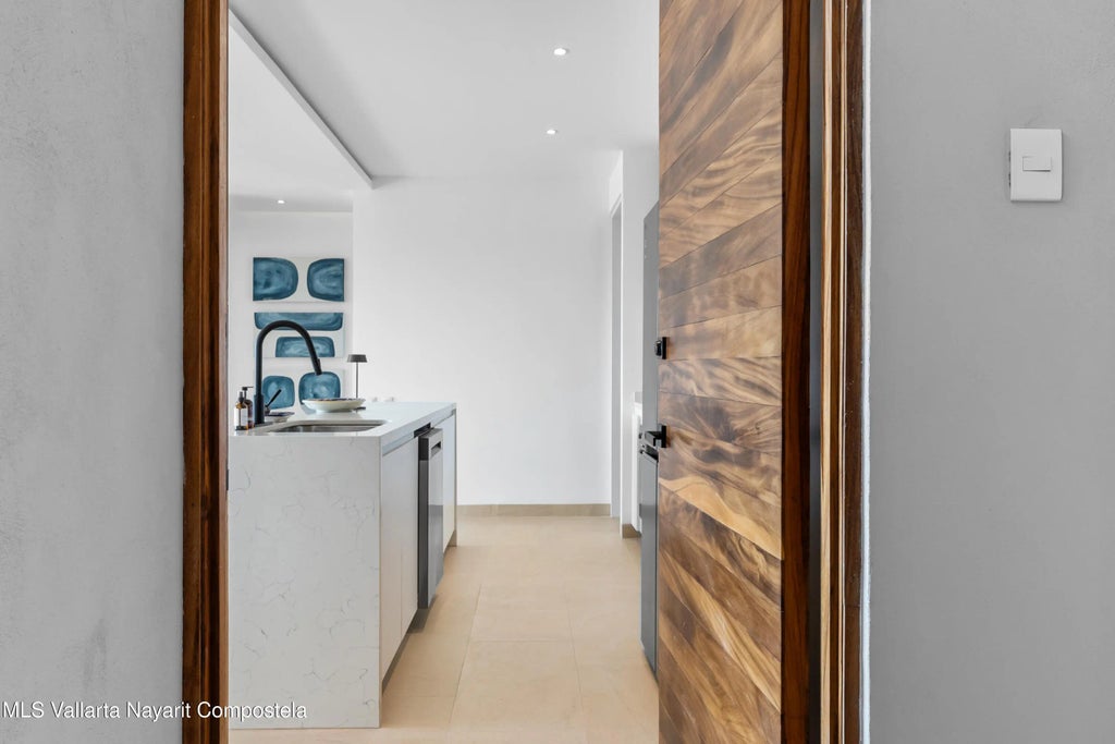 21 Otilio Montano 2m Mee-tah, Riviera Nayarit