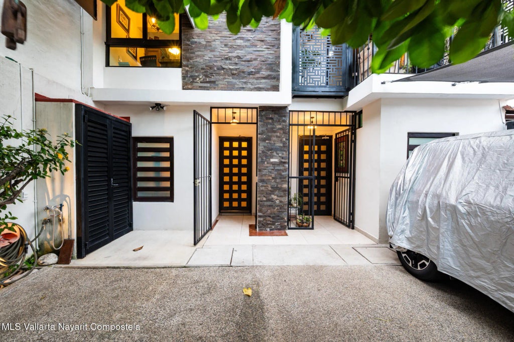 103-105 Golondrina Casa Dos Golondrinas, Puerto Vallarta