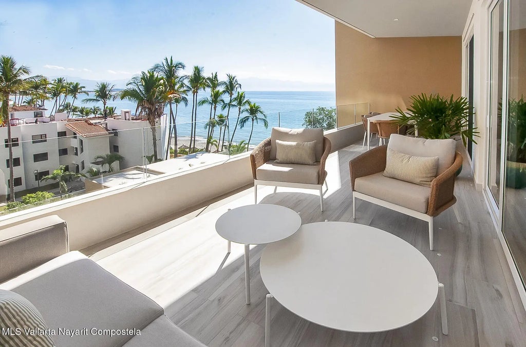 829 Avenida De Los Picos 405 V Bucerias, Riviera Nayarit