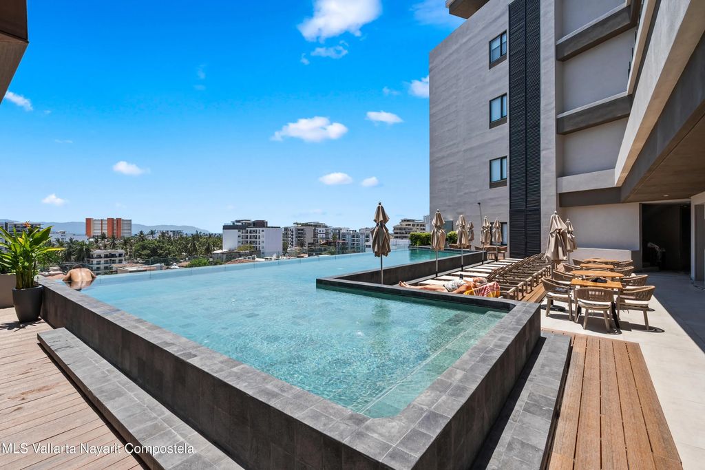 185 Av. Fluvial Vallarta 210 Valarte, Puerto Vallarta
