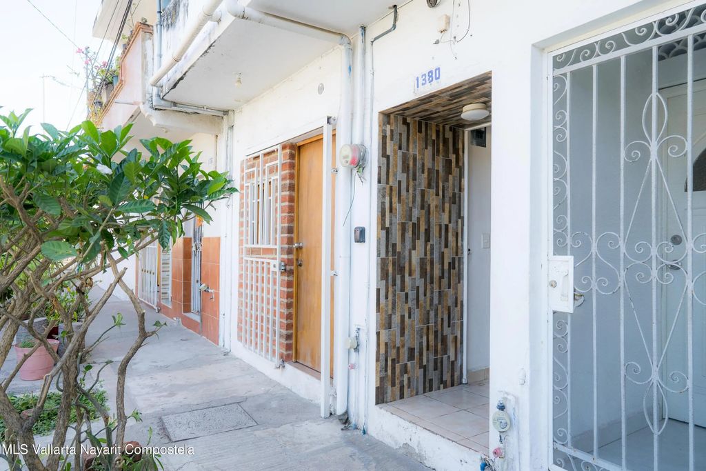 1380 Bolivia Unidad C Fixer Upper Casa Bolivia, Puerto Vallarta
