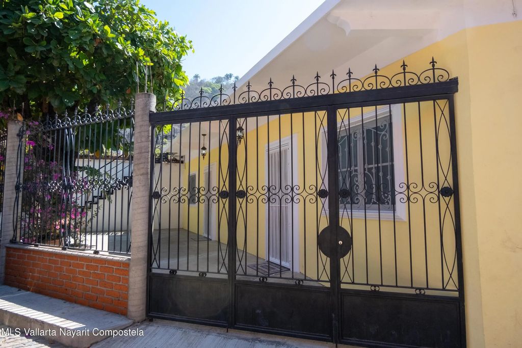 114 Miguel Angel Casa Nina, Puerto Vallarta