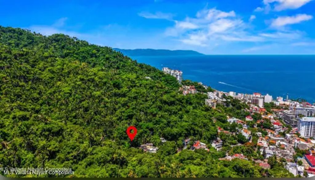 L6 M486-c Jacarandas Lote Cuauhtemoc, Puerto Vallarta