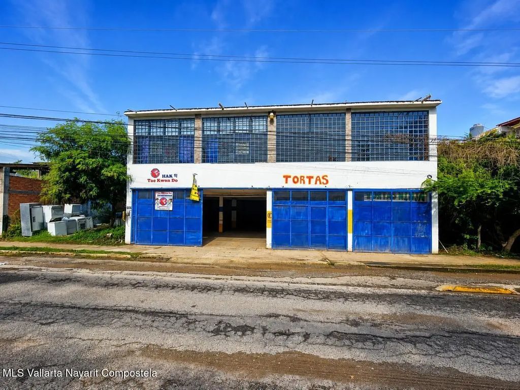 1806 Av. Agapito Medina Olvera L19 Mz6 Local Valle Del Mar, Puerto Vallarta