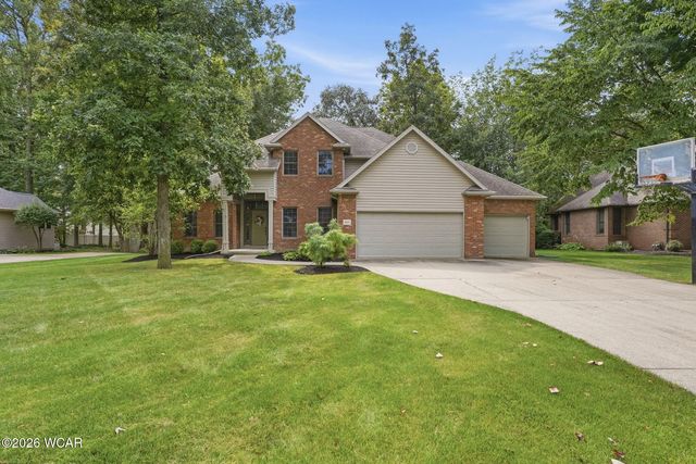 1443 Silver Pine Lane, Findlay