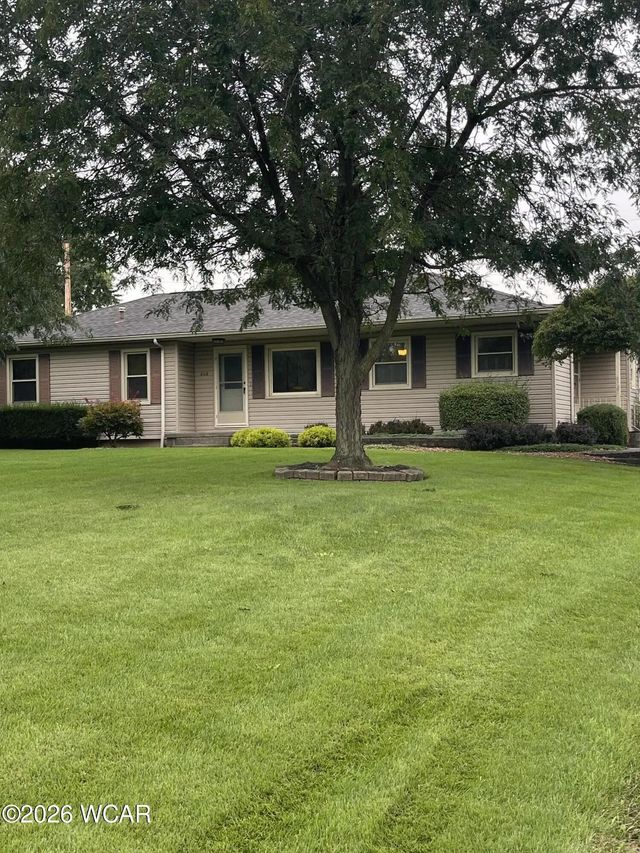 808 Kelley Drive, Wapakoneta