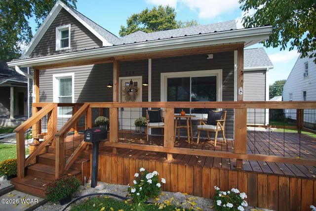210 E Mechanic Street, Wapakoneta