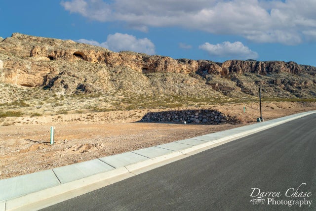 3261 S Cliffs Dr #31, Hurricane