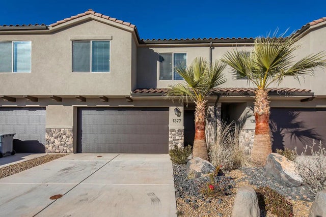 1377 E Vista Roja, Washington