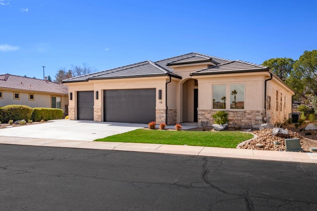 2240 W Sunbrook Dr #15, St George