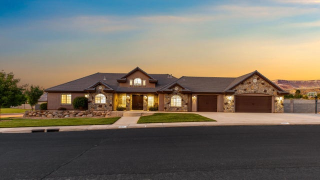 880 N 370 W, La Verkin