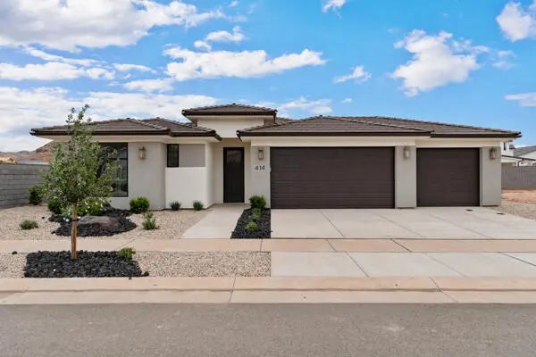 414 E Heritage Place Drive, Washington