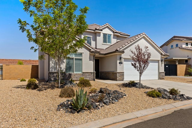 1365 N Paseos St, Washington