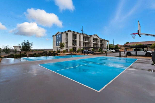 1167 E Telegraph St B 305, Washington