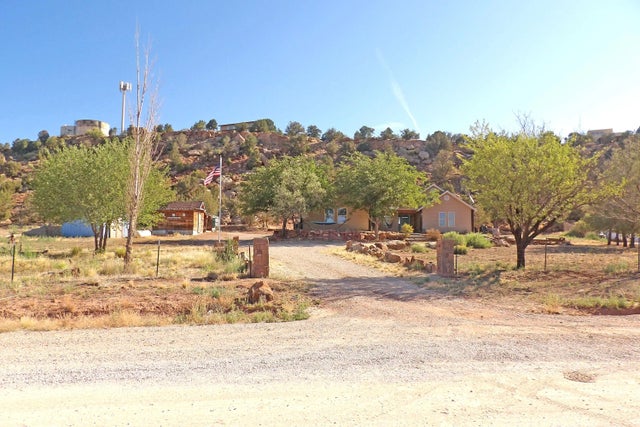 1892 N Golden Delicious Dr, Apple Valley