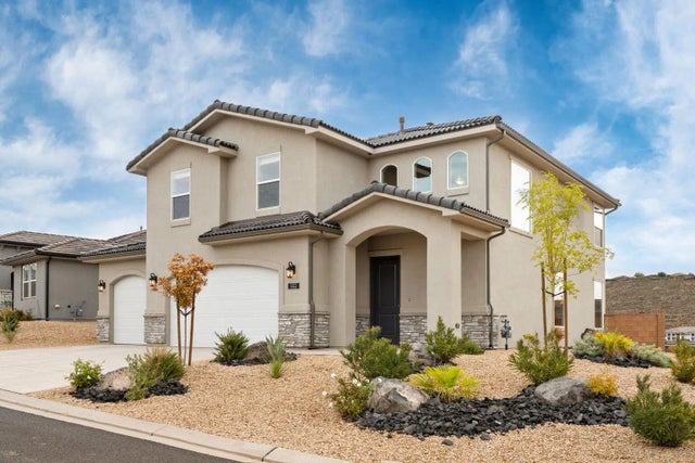 1122 Paseos St, Washington