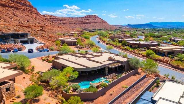 2919 N Chinle Cir, St George