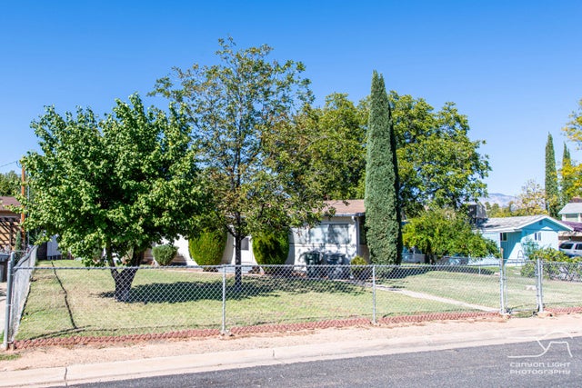 656 N 120 E, Hurricane