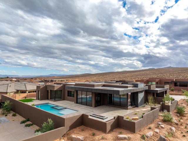 679 S Juniper Way, Ivins