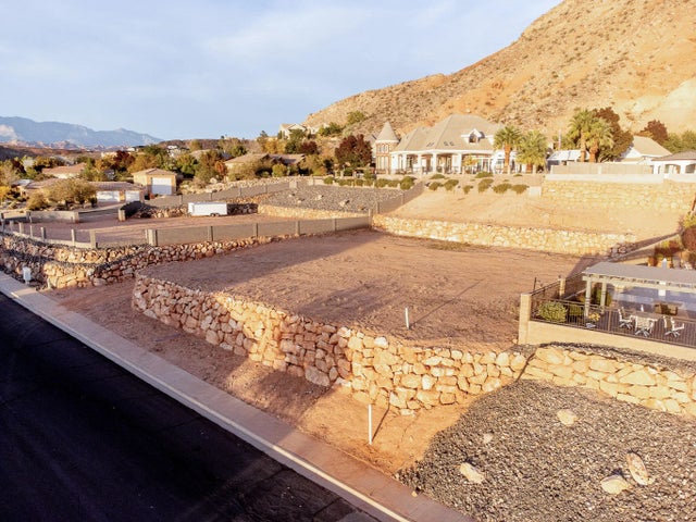 927 S Seminole Way 312, Washington