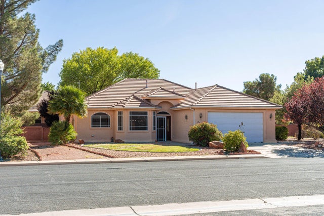 2615 W 250 N, Hurricane