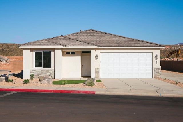 521 N 3010 W, Hurricane