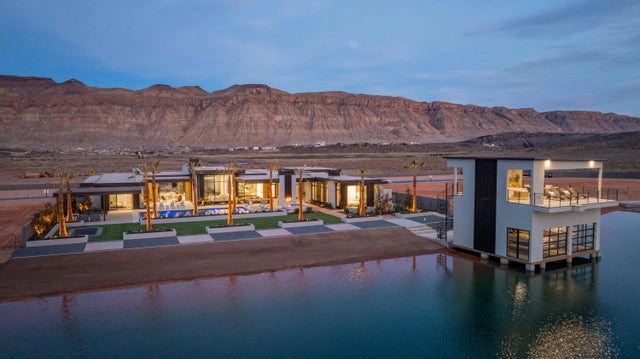 4242 S Wake St, Hurricane