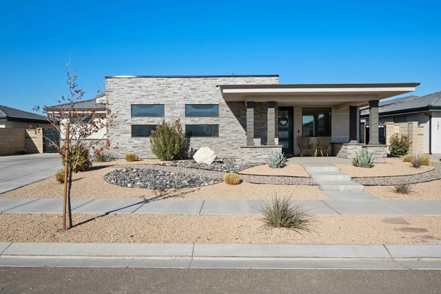 748 Rust Bluff Dr, St George