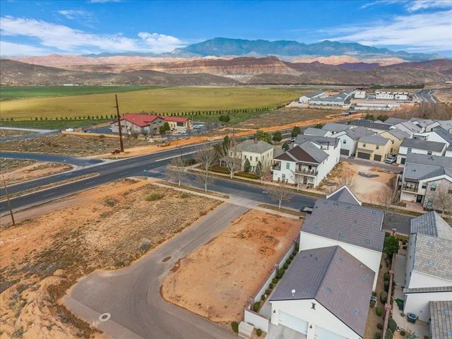 4351 Canterberry Rd E2, Hurricane