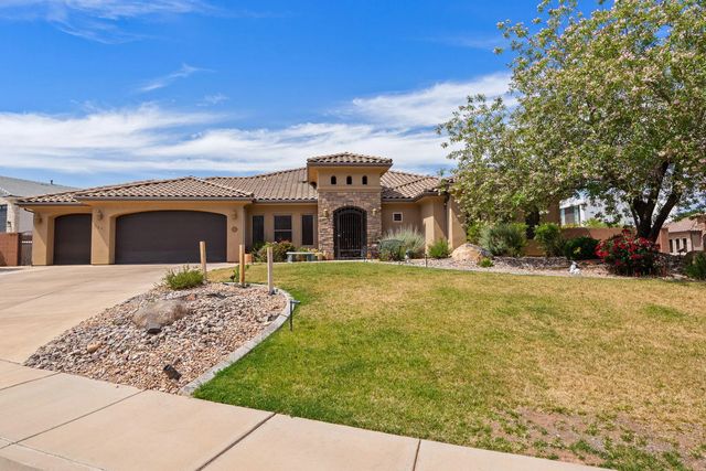 1651 E 90 S Cir, St George