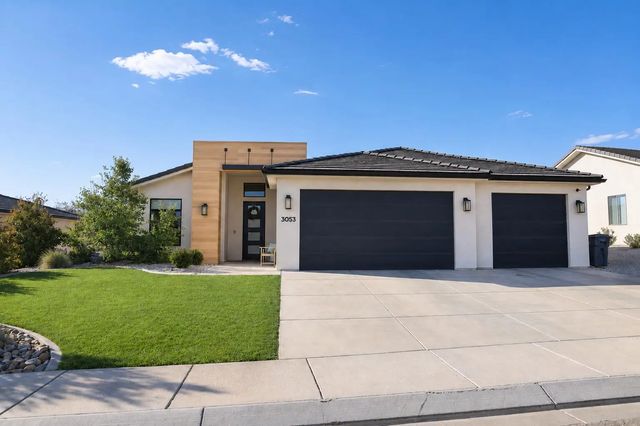 3053 Photinia Dr, St George