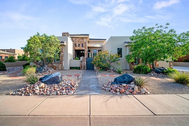 2023 W Long Sky Dr, St George