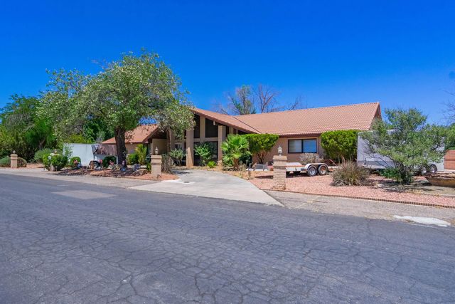 3675 S Lupin Way, St George