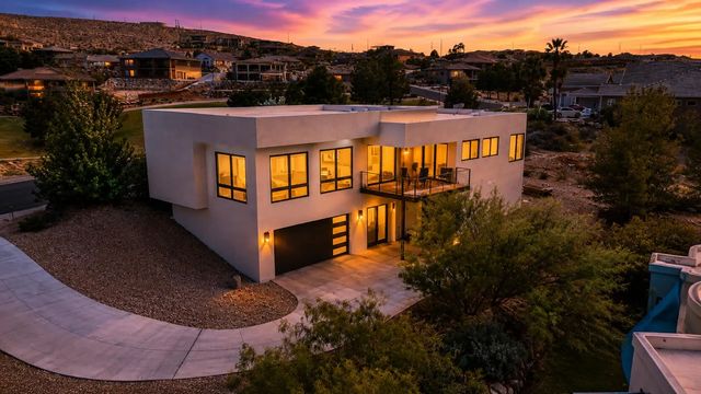 2176 S Southgate Hills Dr, St George