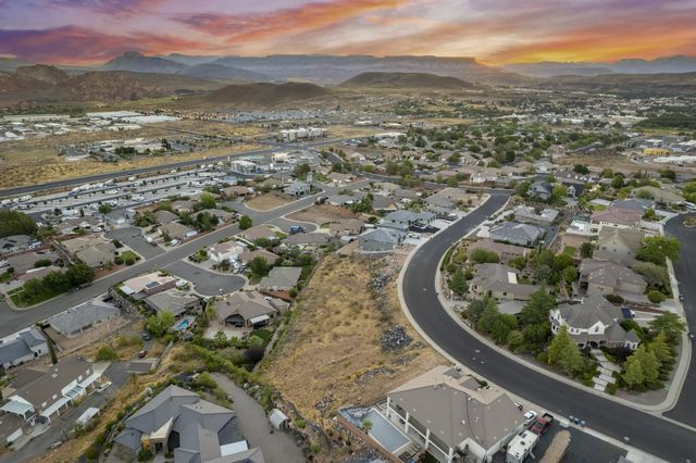 Ridge View Dr 37, Hurricane
