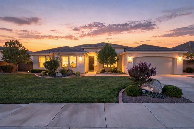 1546 E Hayrocks Dr, St George
