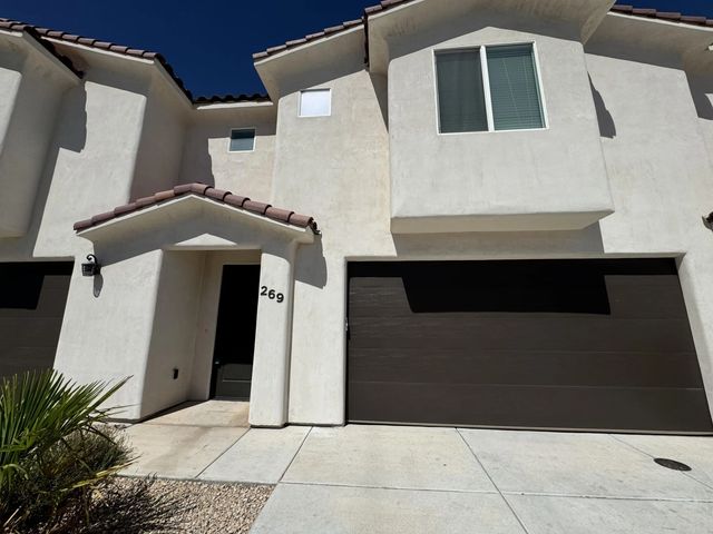 269 N 2480 W, Hurricane